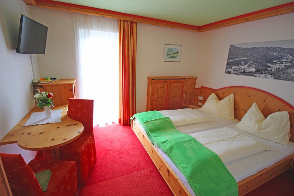 Hotel Kaeferhube Murau Ruang foto